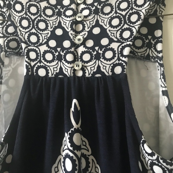 Sundress - Picture 2 of 5